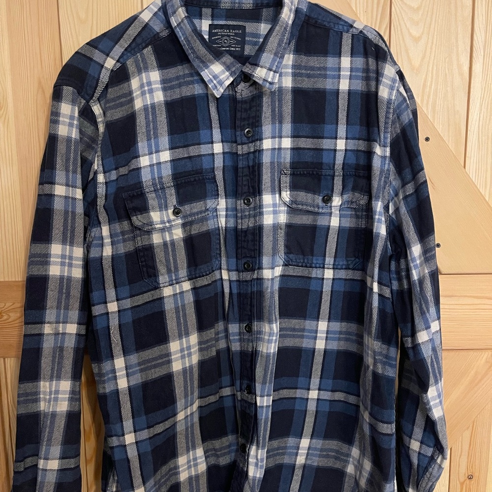 American Eagle Outfitters Men's Blue Plaid Shirt